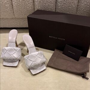 Bottega Veneta White Quilted Heels